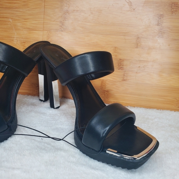 DKNY Women’s Black Open Toe Slip On. Double Strap High Heel Sandal. Size 8.5 - Picture 1 of 13